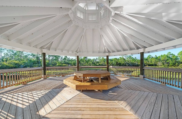 Romar Lakes 104B