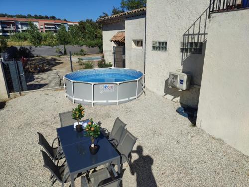 Romarin Haut villa 2 bedrooms Air conditioning garden