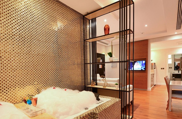 Roof Hotel Apartments