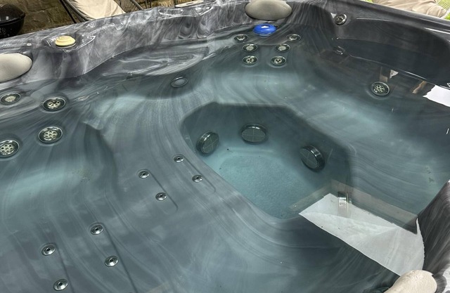 Rookery Barn an Amazing Country Retreat hot tub