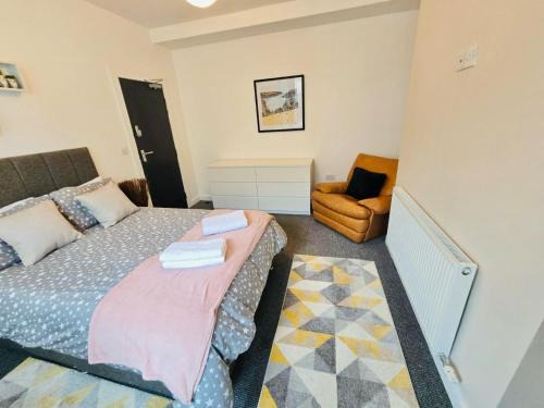 Room 1 Shared House in L7