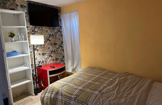 Room “11”, own bathroom - private