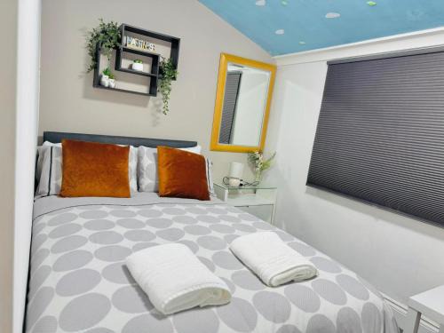 Room 2 Shared House