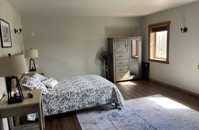 Room 4- Bunk Room in the Farmhouse -