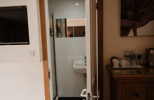 Doble con dos camas-Estándar-Baño con ducha