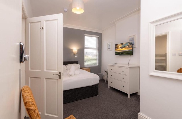 Room 5 - Glan Neigr