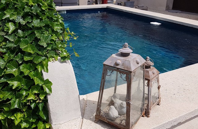 Habitación 'Alphonsine' con piscina compartida, Wi-Fi y aire acondicionado