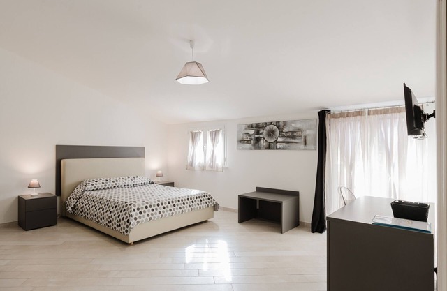 Habitación 'Camera 1' con balcón, Wi-Fi y aire acondicionado
