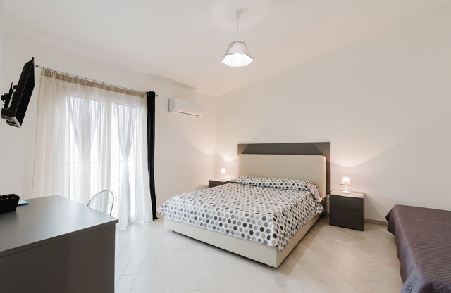 Habitación 'Camera 2' con balcón, Wi-Fi y aire acondicionado