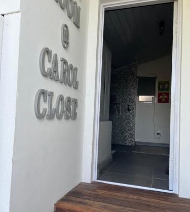 Room @carol close