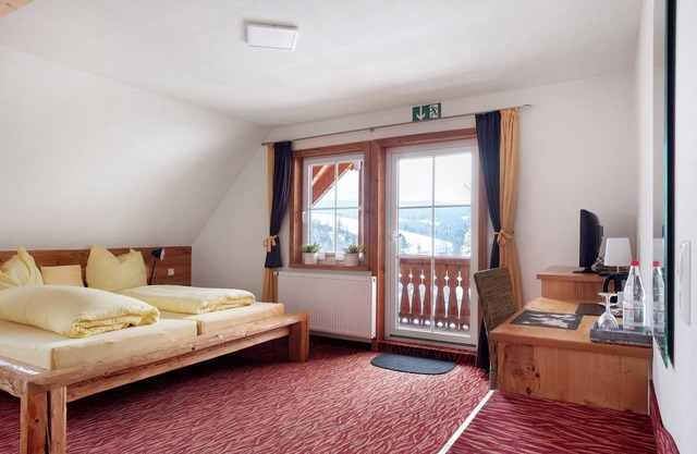 Habitación 'Doppelzimmer Mit Balkon 25' con jardín compartido, balcón y Wi-Fi