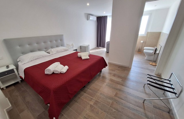 Room in B&B - Double Bedroom With Double bed