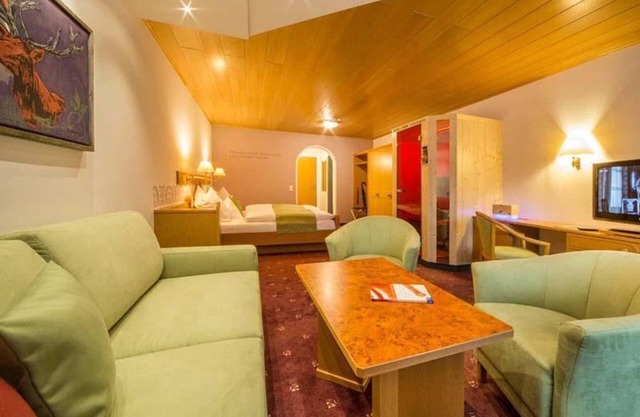Habitación Edelweiss con Südbk./ Cabina de infrarrojos, 4-6 N. - Alpenhof, hotel rural