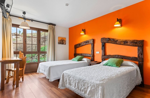 Habitación 'El Nogal' con piscina compartida, jardín compartido y Wi-Fi