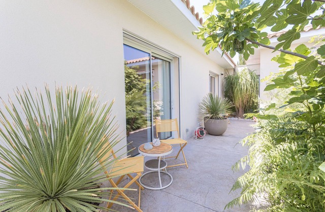 Habitación 'Esprit Du Soleil' con piscina compartida, Wi-Fi y aire acondicionado