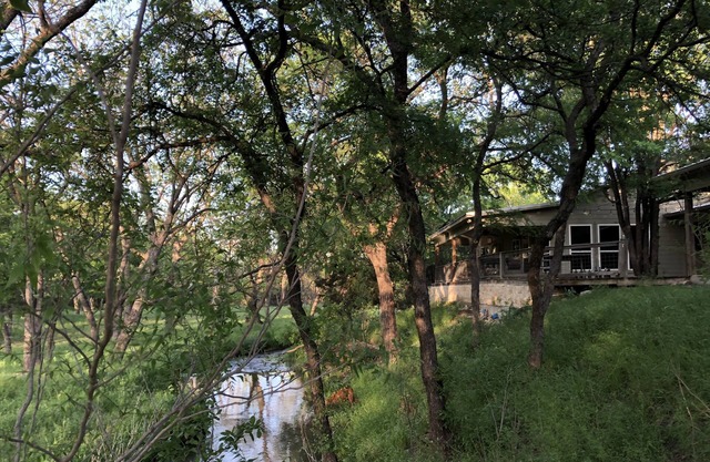 Habitación para muchos - Retiro en el arroyo