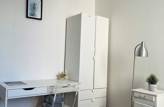 Room for rent, 15 min from the center of Paris by RER B train