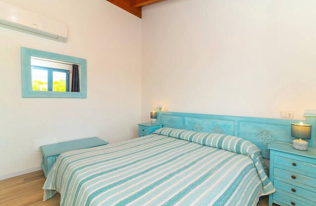 Room 'Ginepro' with Mountain View, Wi-Fi and Air Conditioning