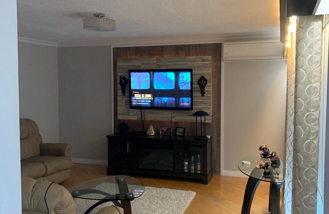 Room for Renting Inside House - Without Breakfast Provided