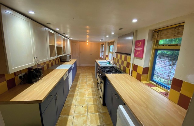 Room in Lodge - Southgate Lodge - Single-twin, Double and Family Rooms