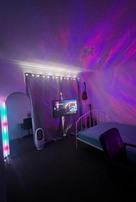 Room in Melbourne City Manor Lakes