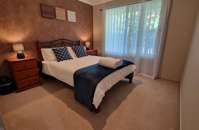 Room in shared house 2