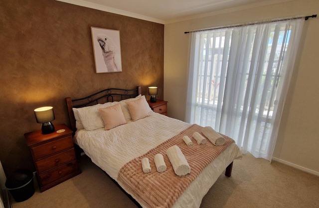 Room in shared house 3