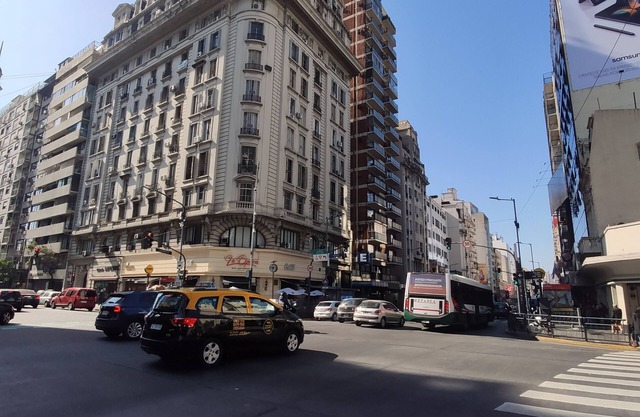 Habitación en el corazón de la ciudad en un edificio de estilo francés
