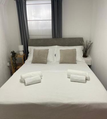 Room Jakov