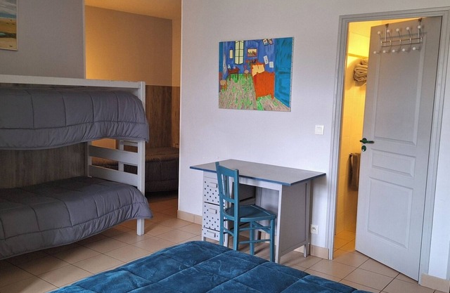 Habitación 'Le Meslay N°3 - Chambre 5 Pers' con terraza compartida, jardín compartido y Wi-Fi