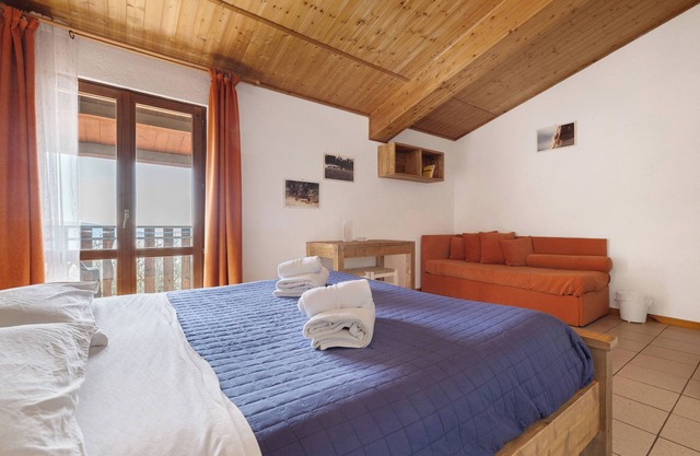 Habitación 'Matrimoniale Con Balcone' con vistas al lago, jardín compartido y Wi-Fi