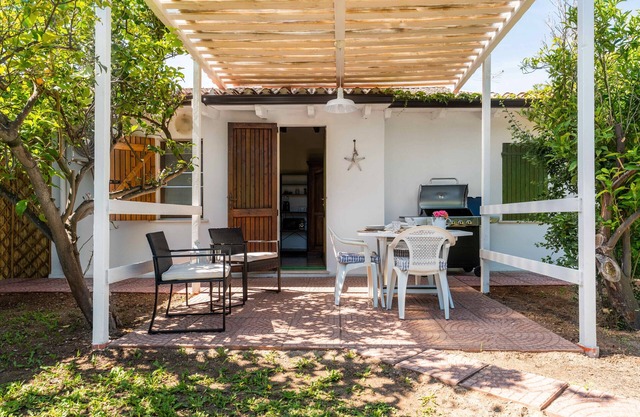 Habitación 'Melograno' con jardín privado y aire acondicionado