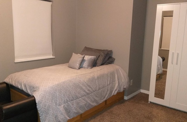 Cozy private room near to Busch Gardens