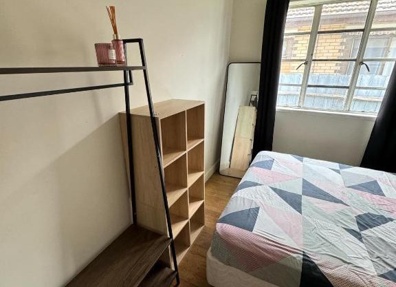 Room near to Melbourne Airport & Train Station