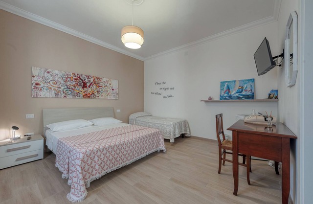 Habitación 'Nel Blu Dipinto Di Blu' con terraza compartida, Wi-Fi y aire acondicionado.