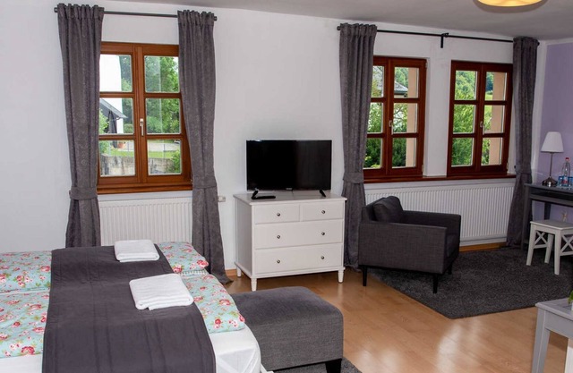 Rooms Neubürg - Gutshof Mengersdorf