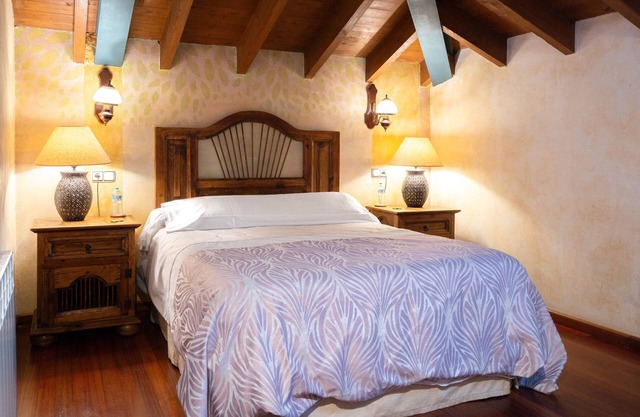 Habitación 'Nogal' con vistas a la montaña, jardín compartido y Wi-Fi
