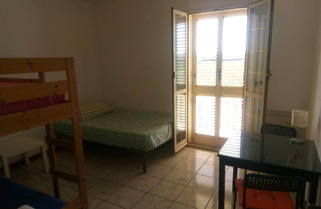 Room sleeps 4 with en suite bathroom in self-management