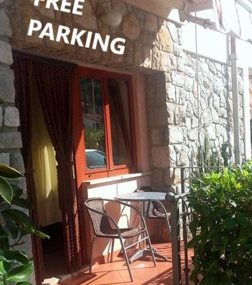 Room Vera- with airconditioning and free parking