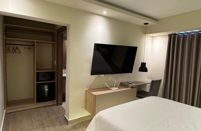 Room w/private bathroom in Mirador Norte, Santo Domingo