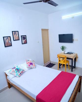 Roomify Inn