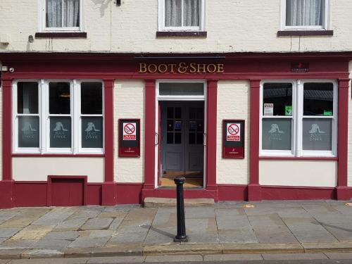 Rooms at the Boot and Shoe