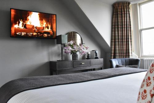 Rooms at the Saint