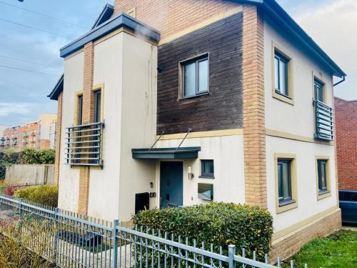 Rooms in shared house