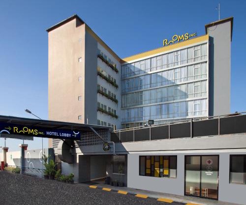 ROOMS INC d'botanica Bandung