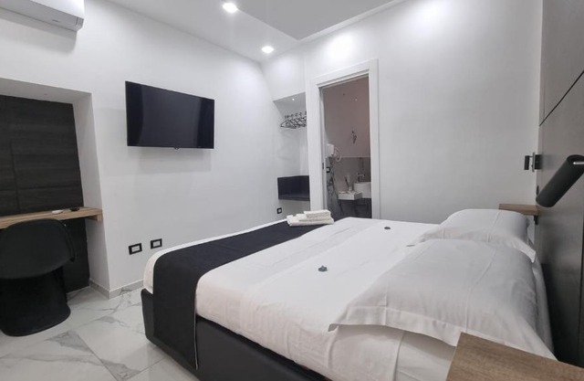 Rooms Vico Giunti