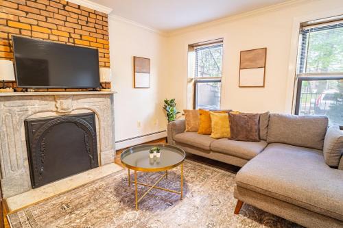 Roomy Apt near Liberty State Park & NYC Transit
