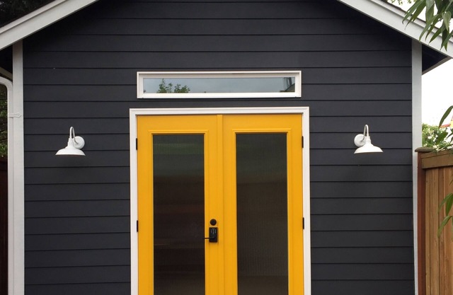 Roosevelt Studio Guesthouse - Close to light rail and Green Lake!