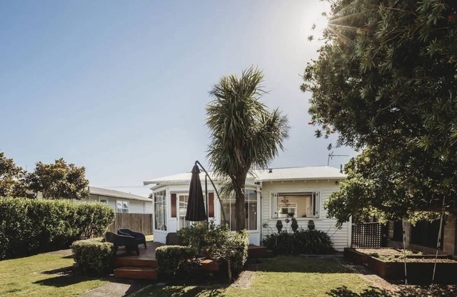 Ropiha Retreat - close to Fitzroy Beach paradise