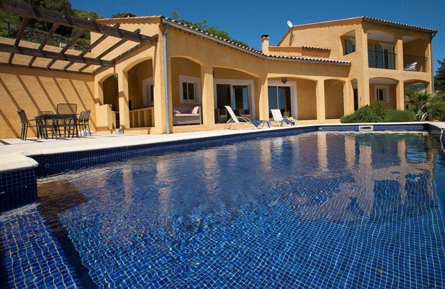 Villa moderna con piscina privada en Roquebrun